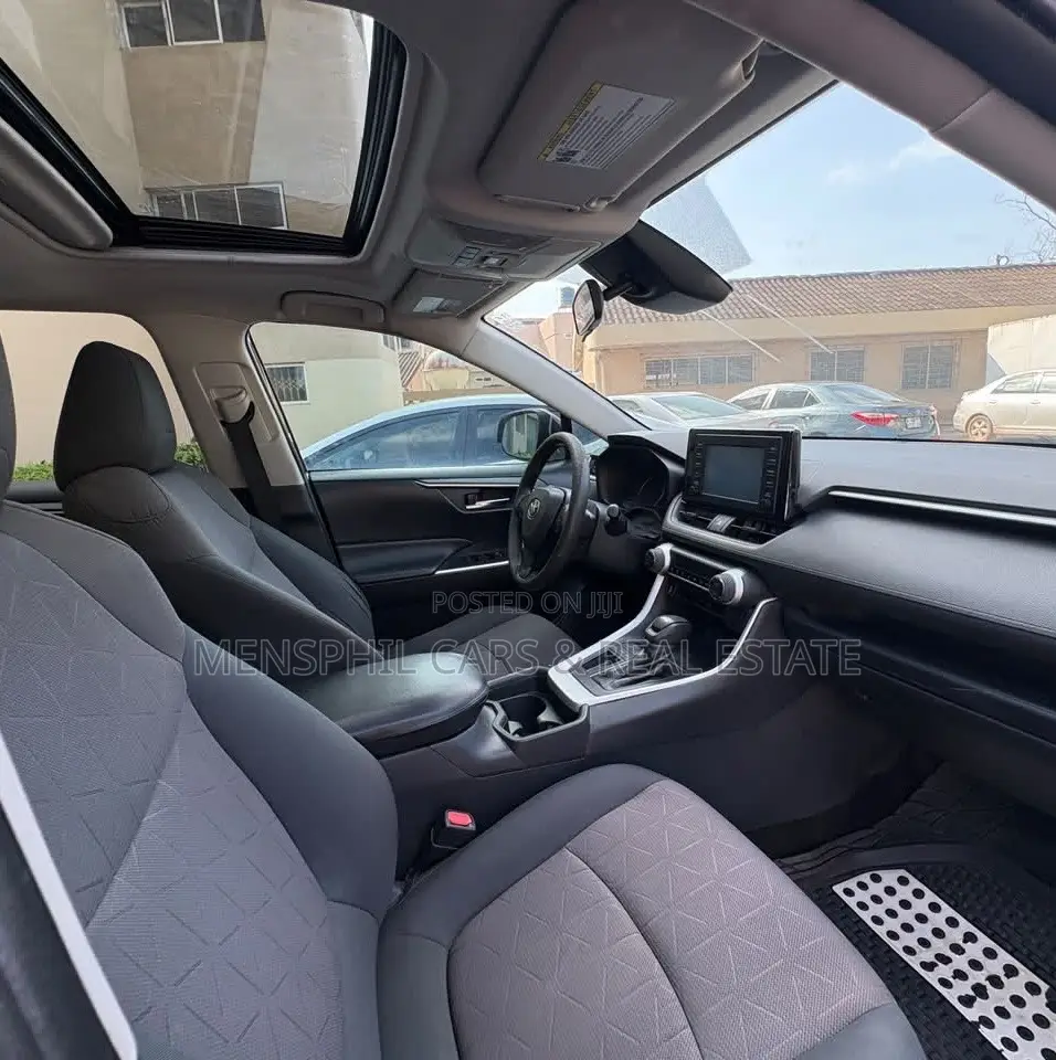 Toyota RAV4 XLE AWD 2020