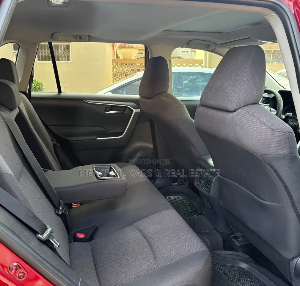 Toyota RAV4 XLE AWD 2020