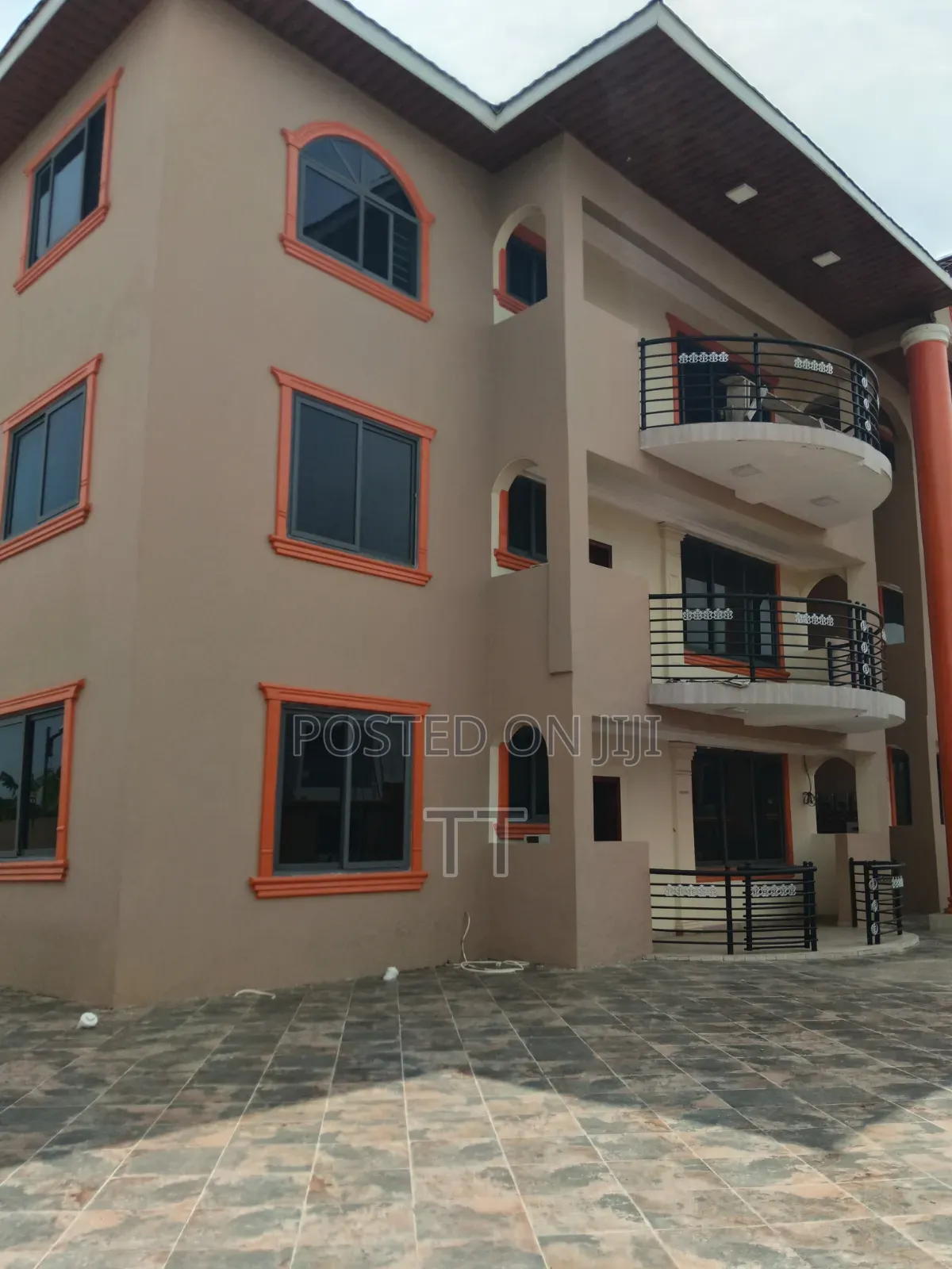 2bdrm Apartment in Sakumono Com, 14 for rent