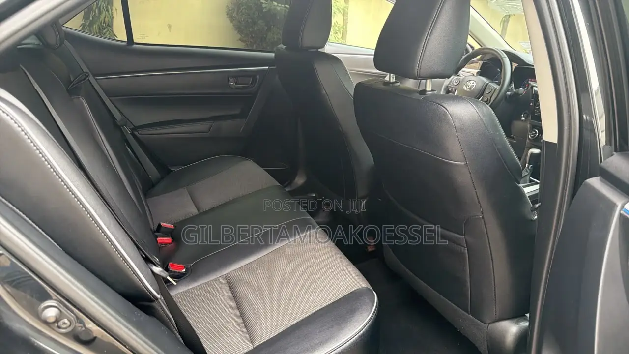 Toyota Corolla 2016 Black