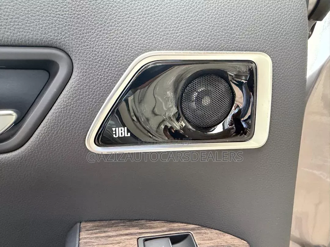 Toyota Land Cruiser LC300 2024 Gray