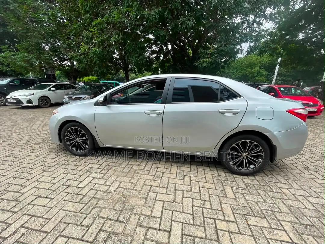 Toyota Corolla S 4dr Sedan (1.8L 4cyl CVT) 2016 Silver
