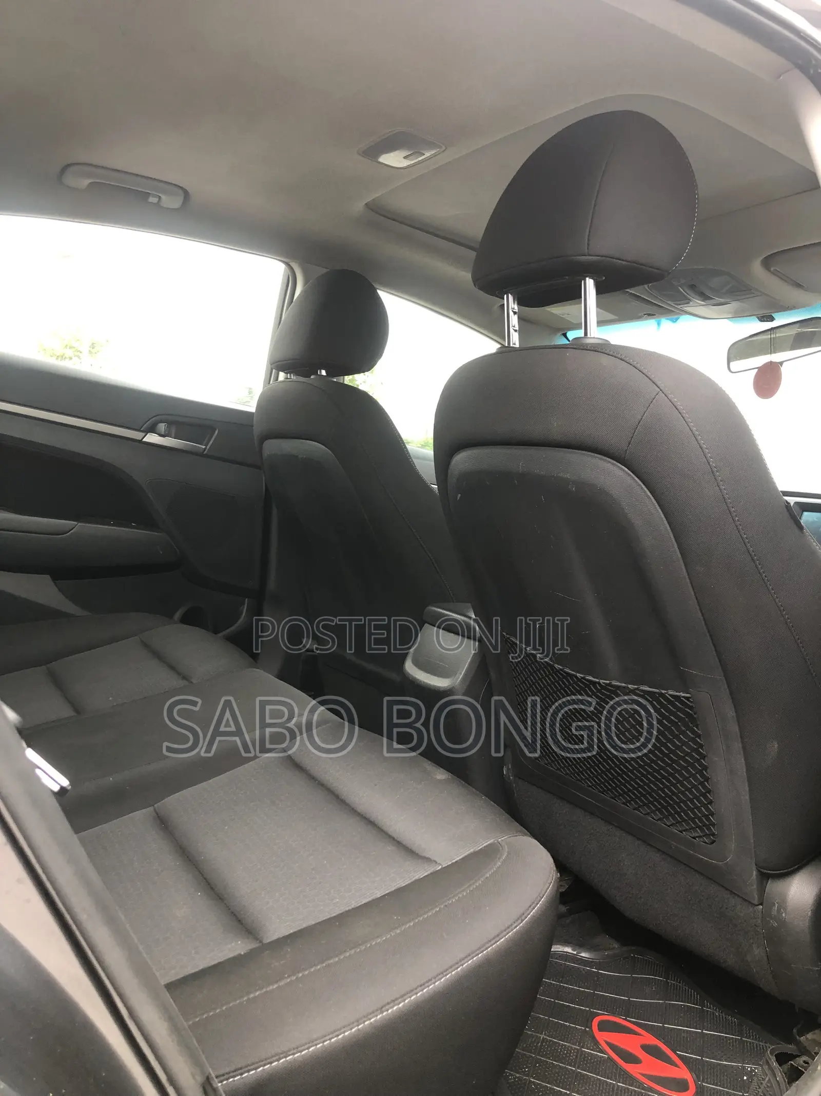 Hyundai Elantra SE Sedan FWD (2.0L 4cyl 6M) 2017 Gray