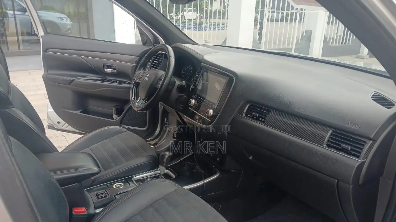 Mitsubishi Outlander SE S-AWC 2020 Silver