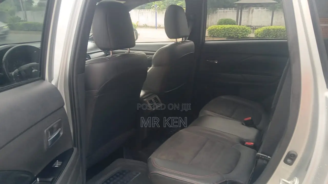 Mitsubishi Outlander SE S-AWC 2020 Silver