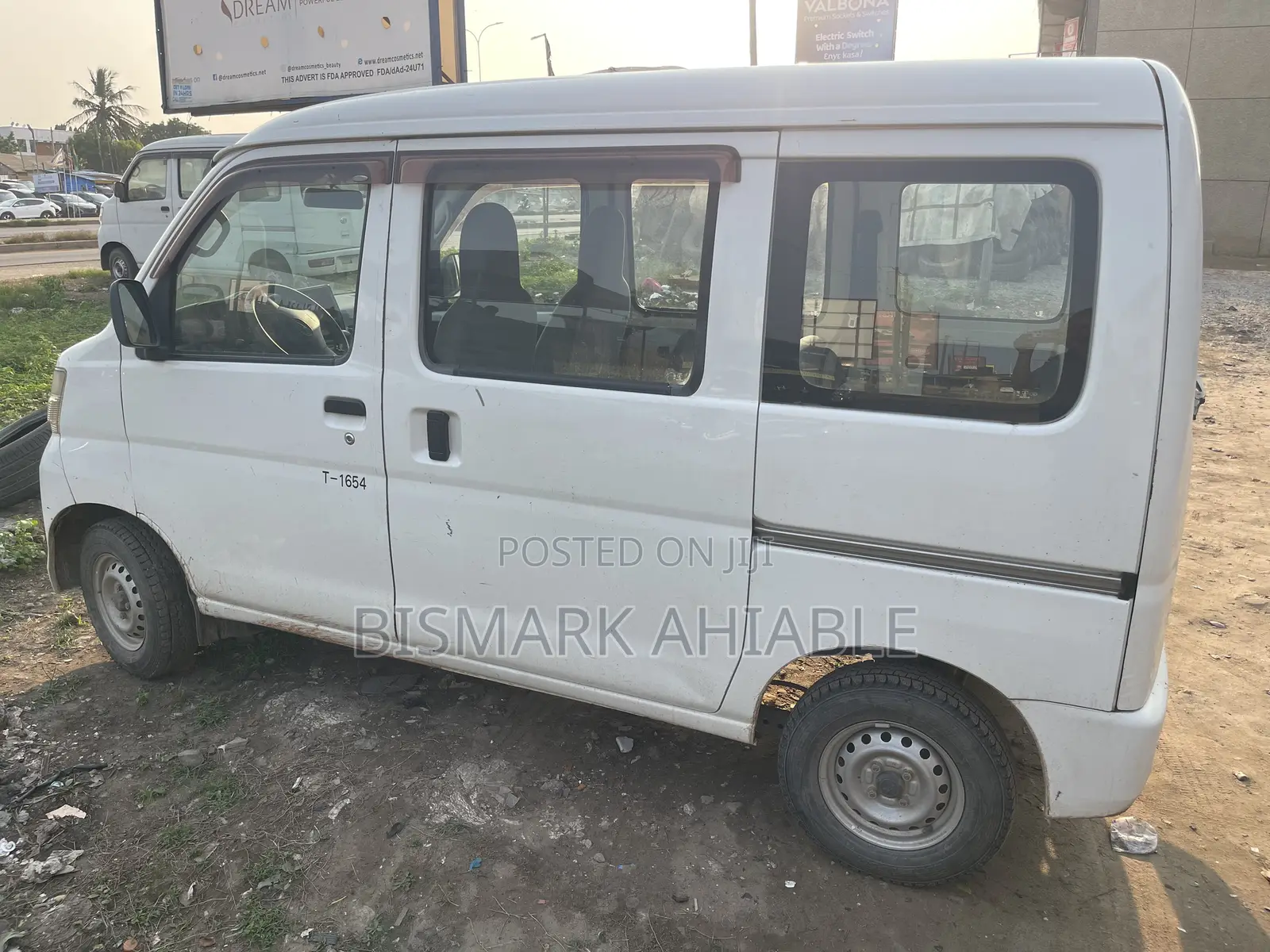 Daihatsu Hijet 2012 White