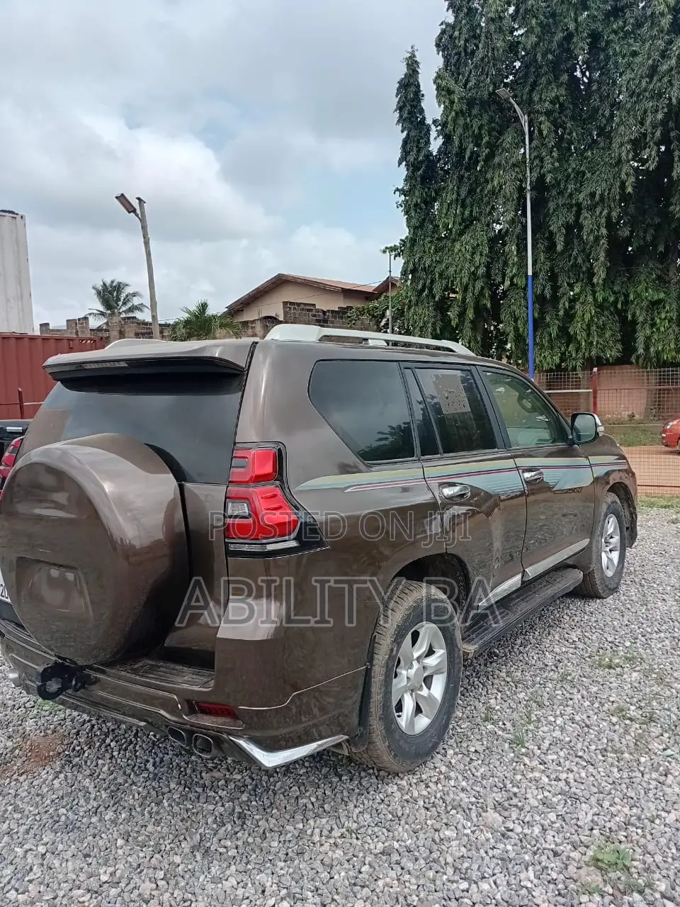 Toyota Land Cruiser Prado 2011 Brown