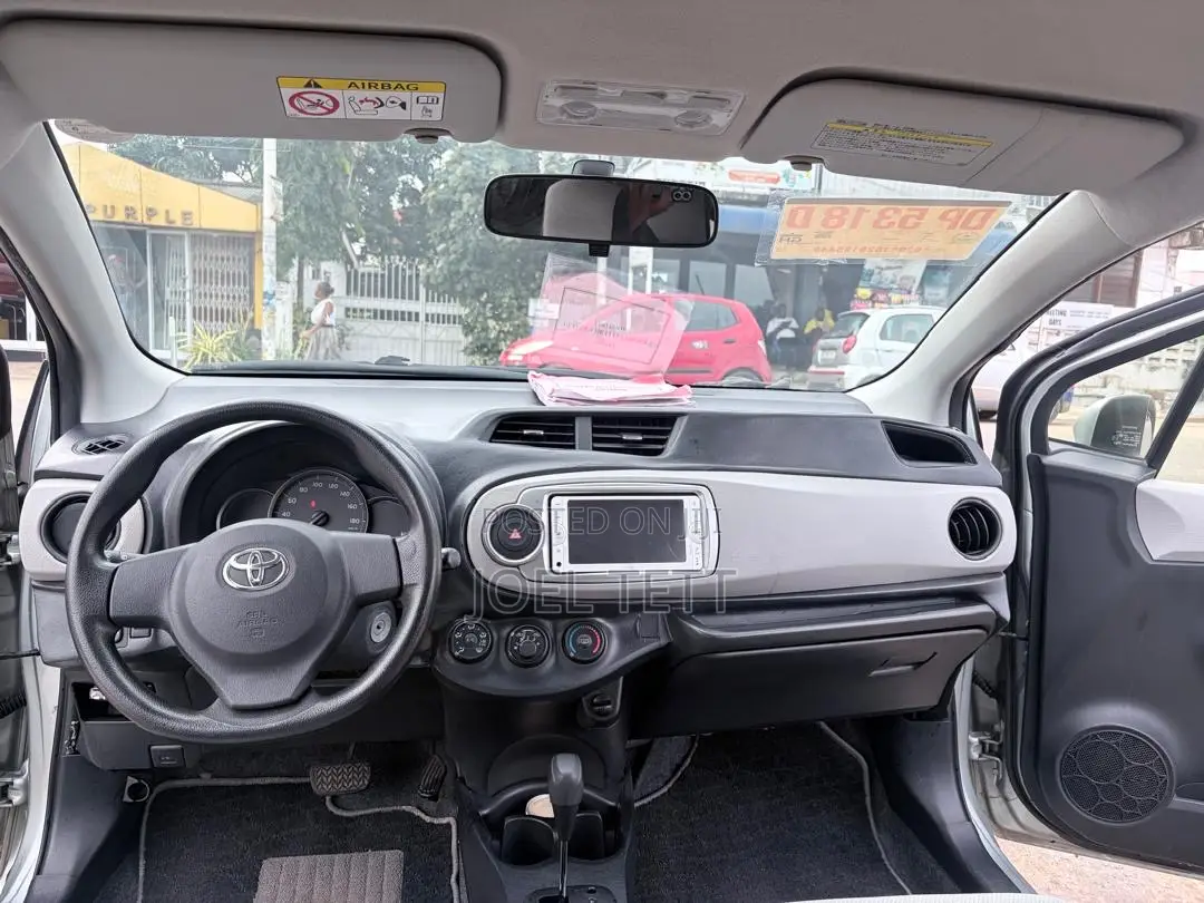 Toyota Vitz 2014 Gray