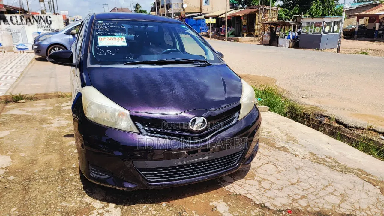 Toyota Vitz 2012