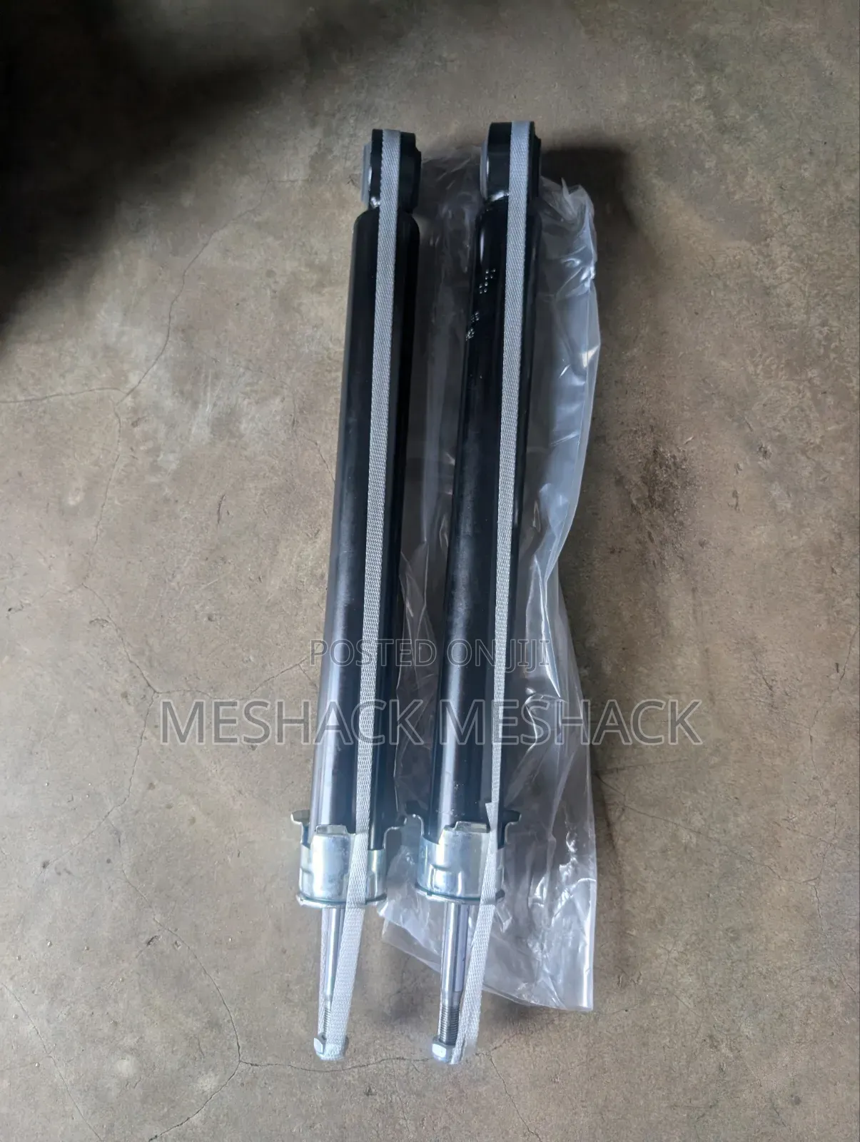 Honda CRV 2018 Back Shocks