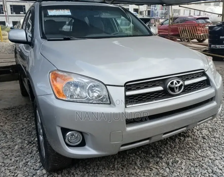 Toyota RAV4 2012 Silver