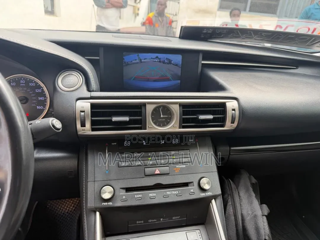 Lexus IS 2016 Silver