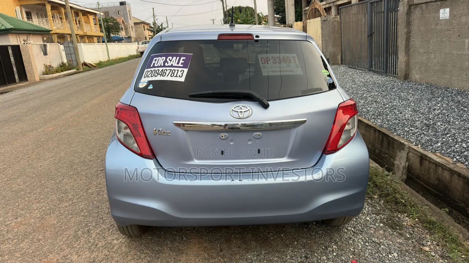 Toyota Vitz 1.0 FWD 5dr 2013 Blue