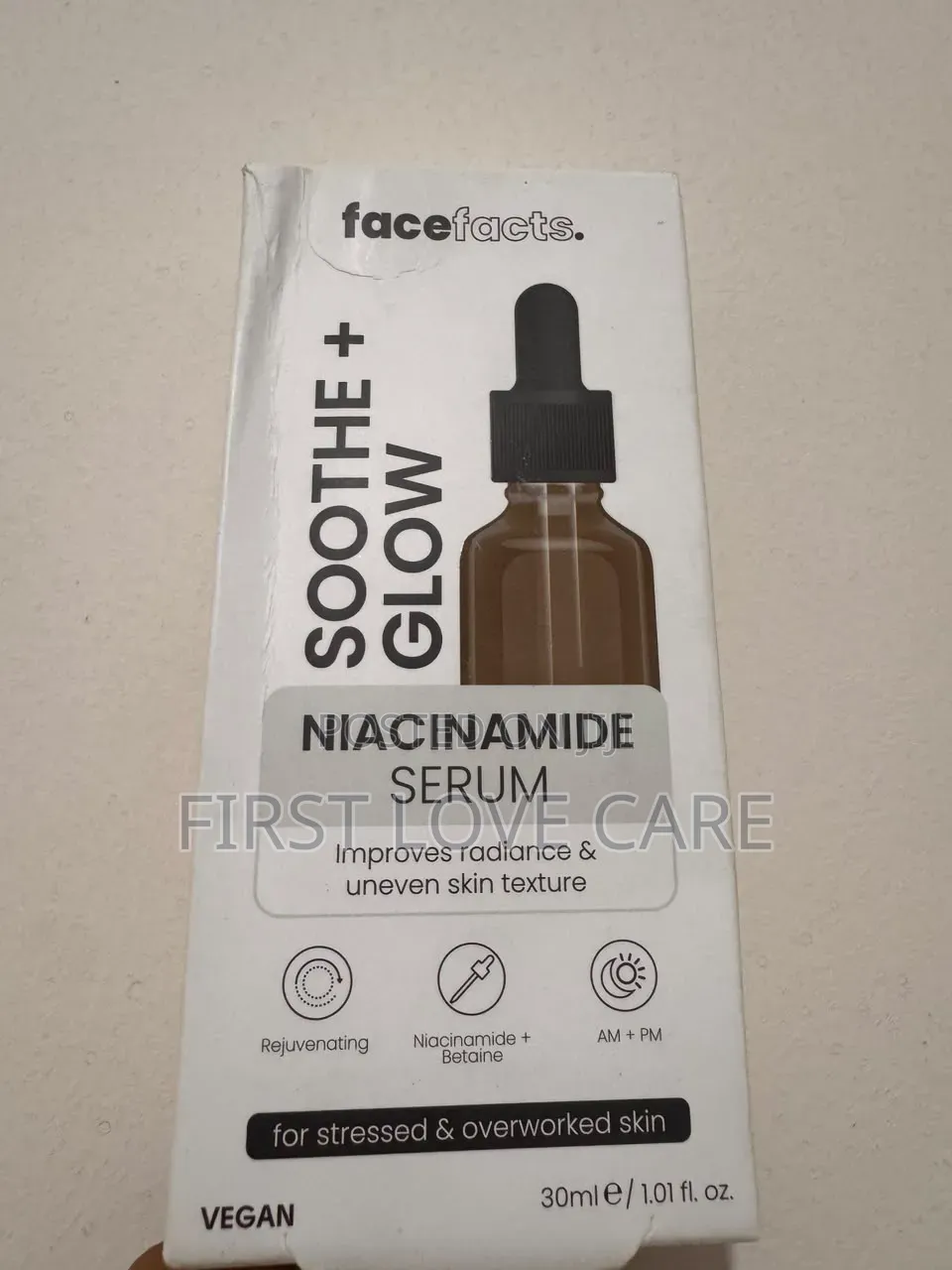 Face Facts Soothe Glow Niacinamide Serum 30ml