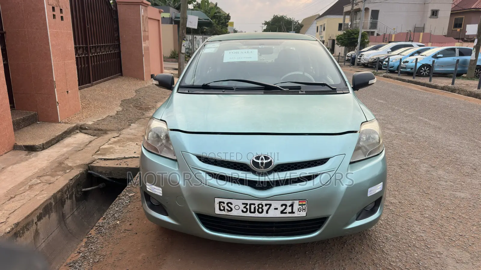 Toyota Belta 2010 Green