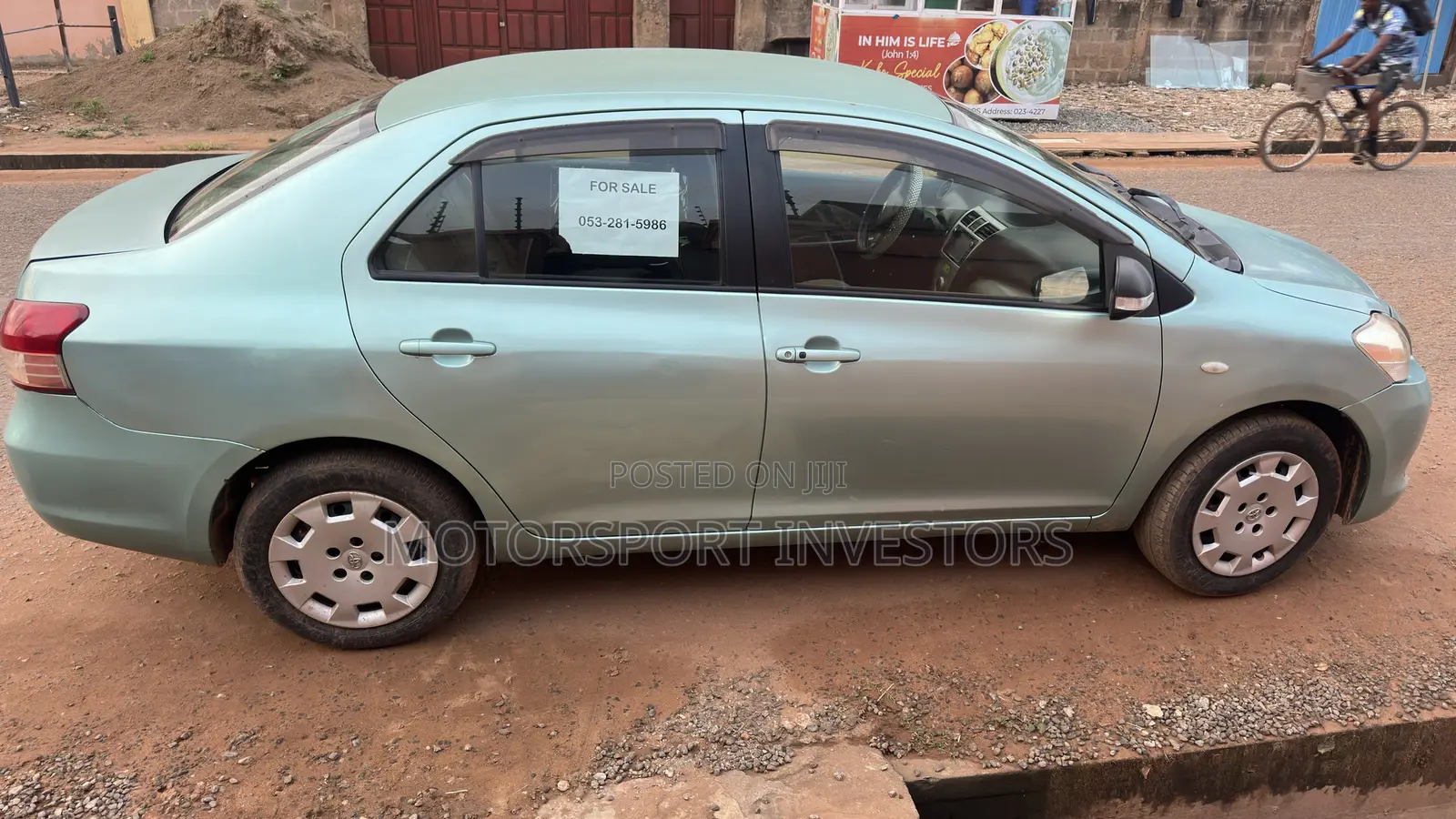 Toyota Belta 2010 Green