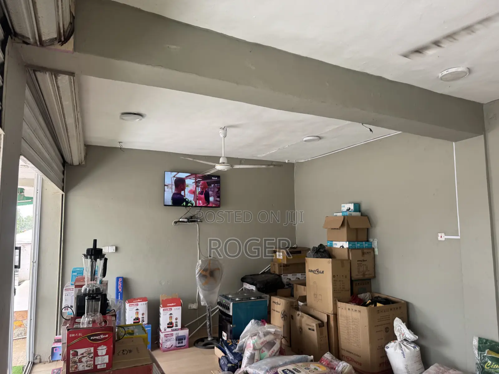 Double Shop for Rent at Achimota Mile 7