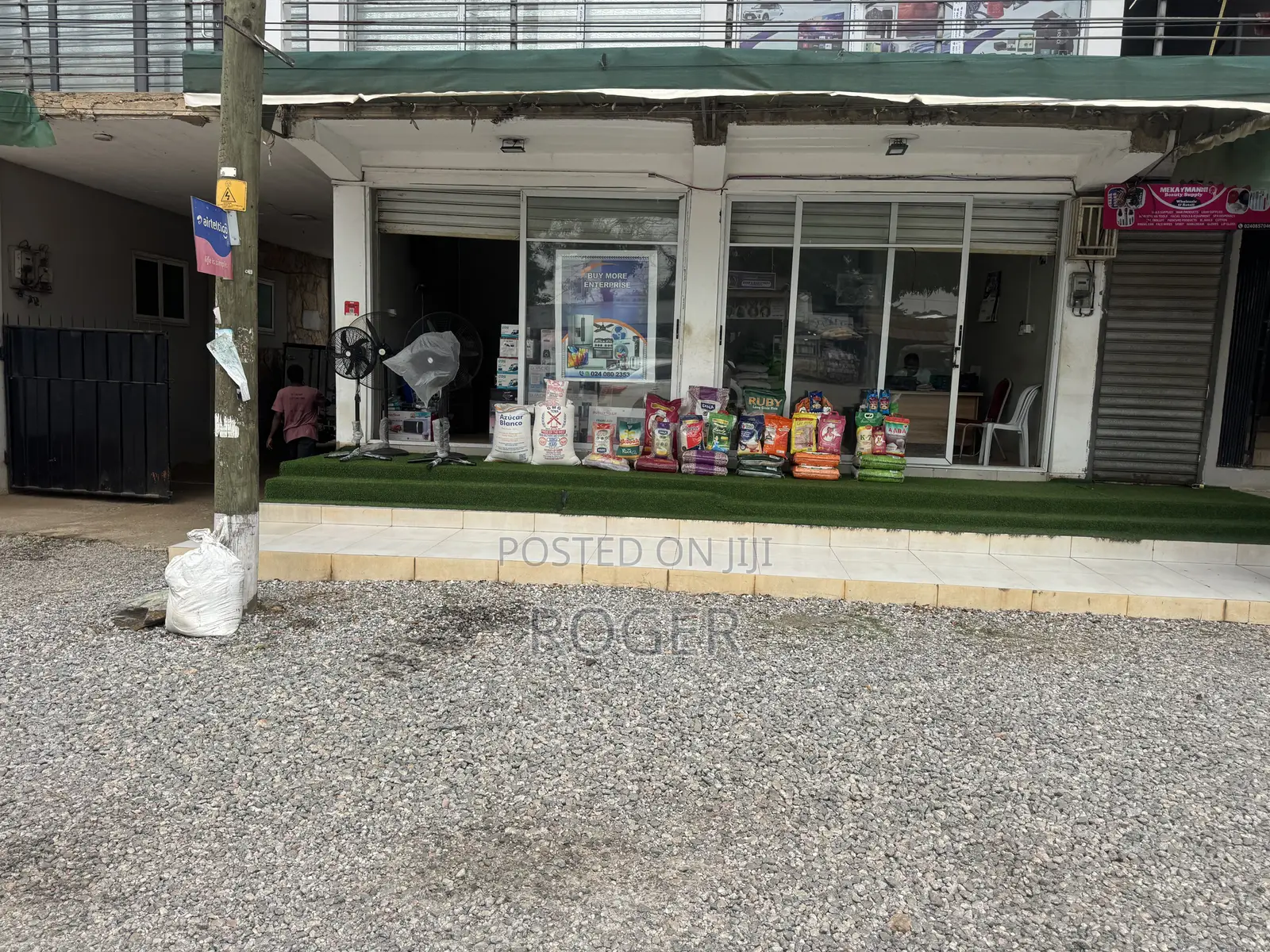 Double Shop for Rent at Achimota Mile 7