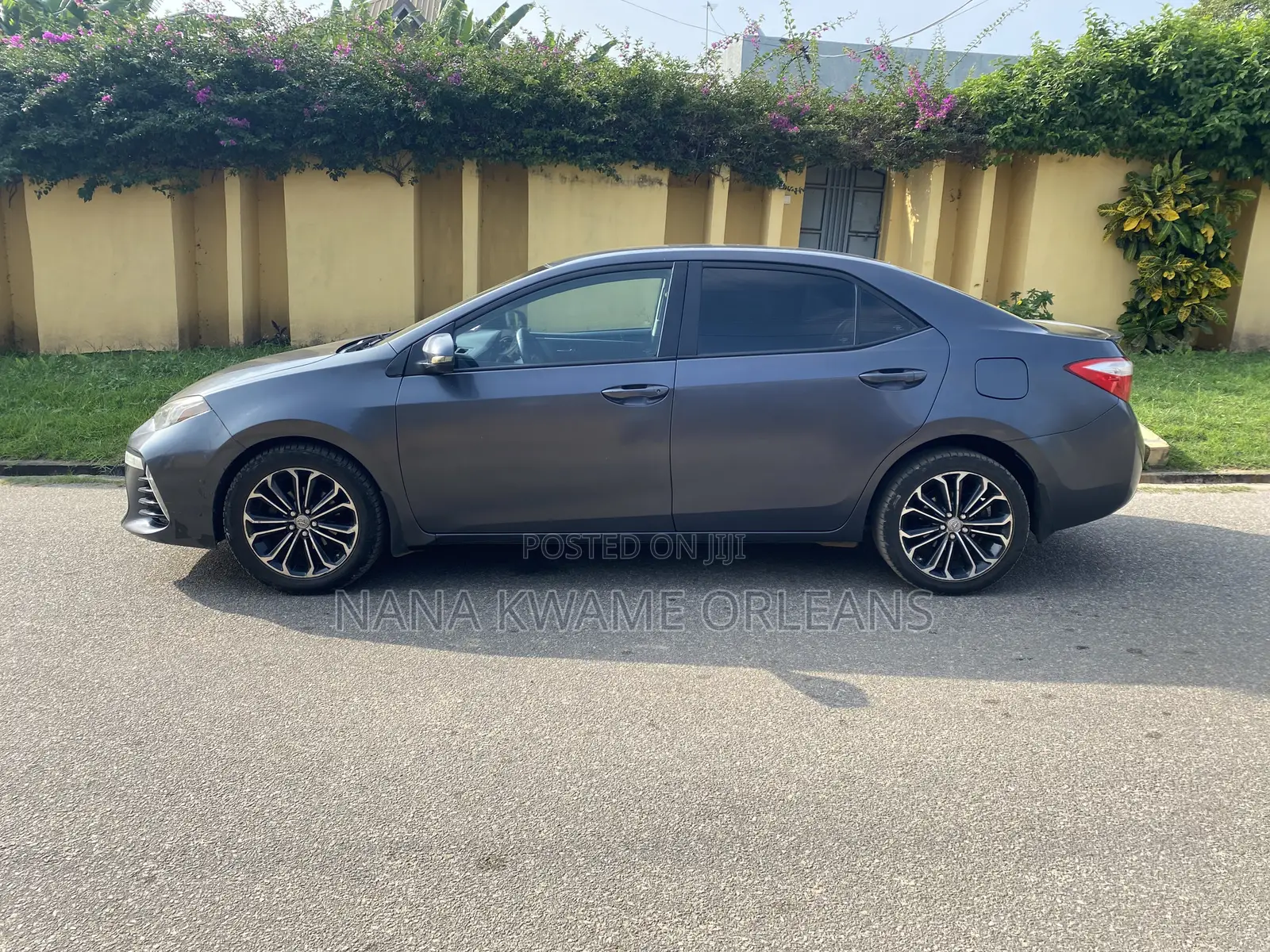 Toyota Corolla S 4dr Sedan (1.8L 4cyl CVT) 2015 Gray