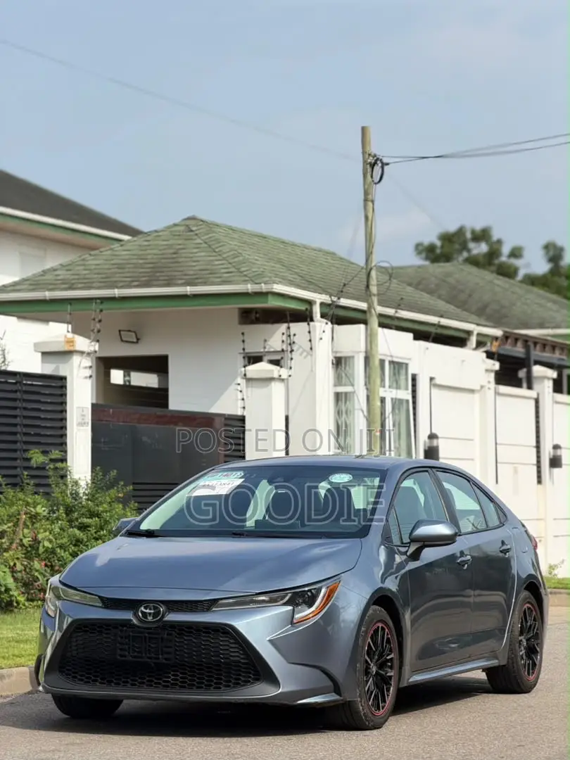 Toyota Corolla LE 2021 Gray