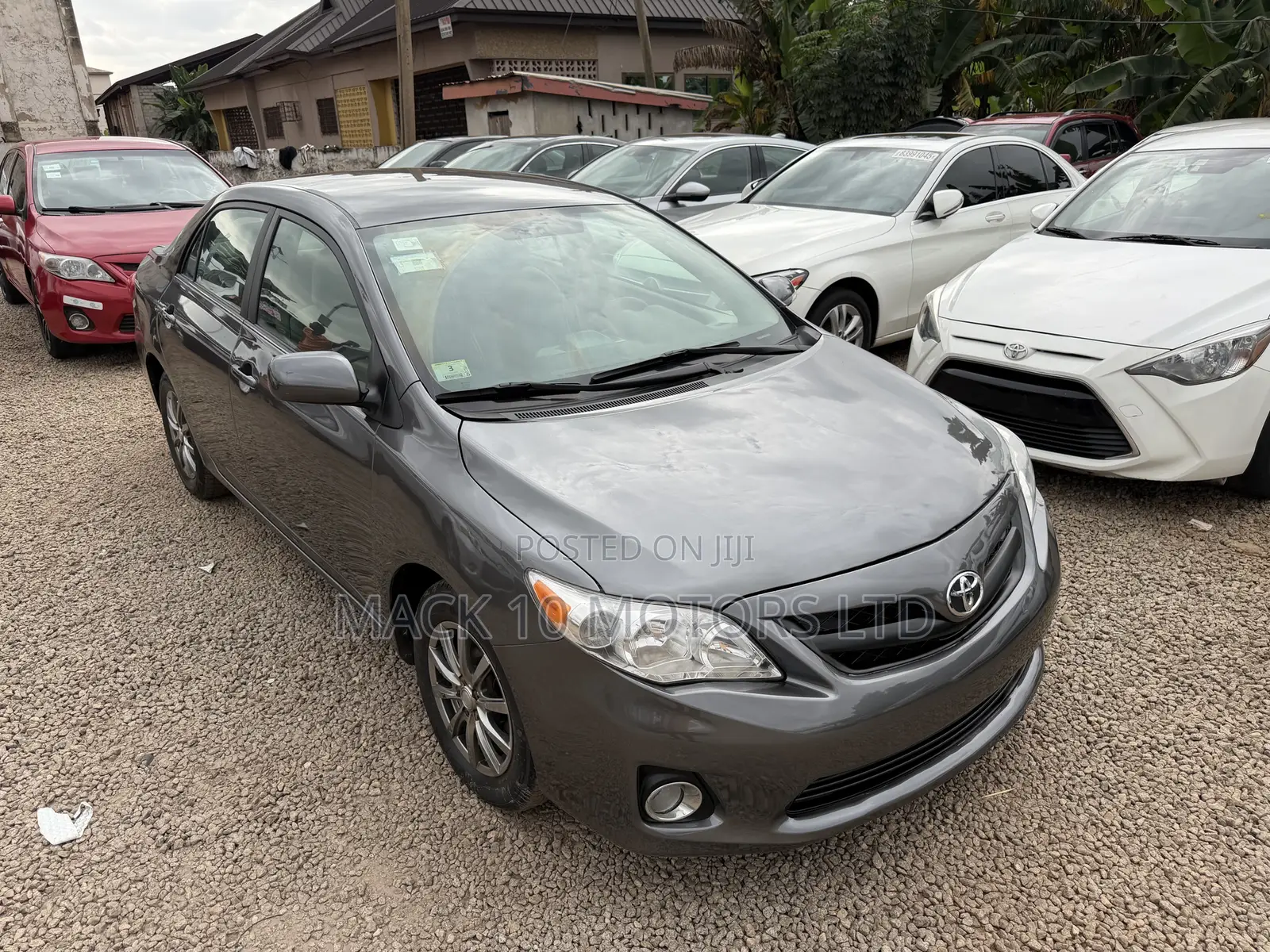 Toyota Corolla LE 4dr Sedan (1.8L 4cyl 4A) 2013 Gray