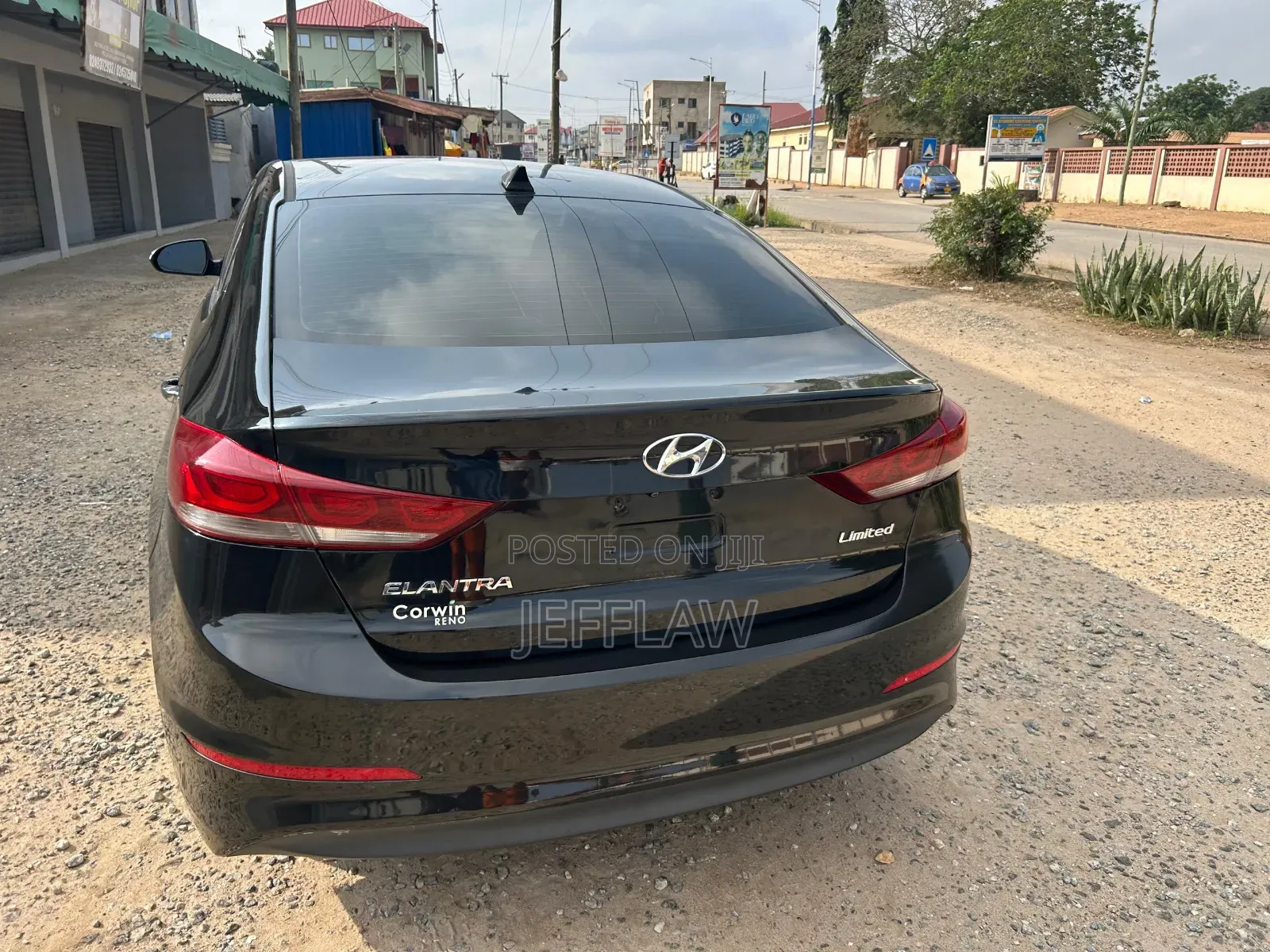 Hyundai Elantra Limited Sedan FWD (2.0L 4cyl 6A) 2017 Black