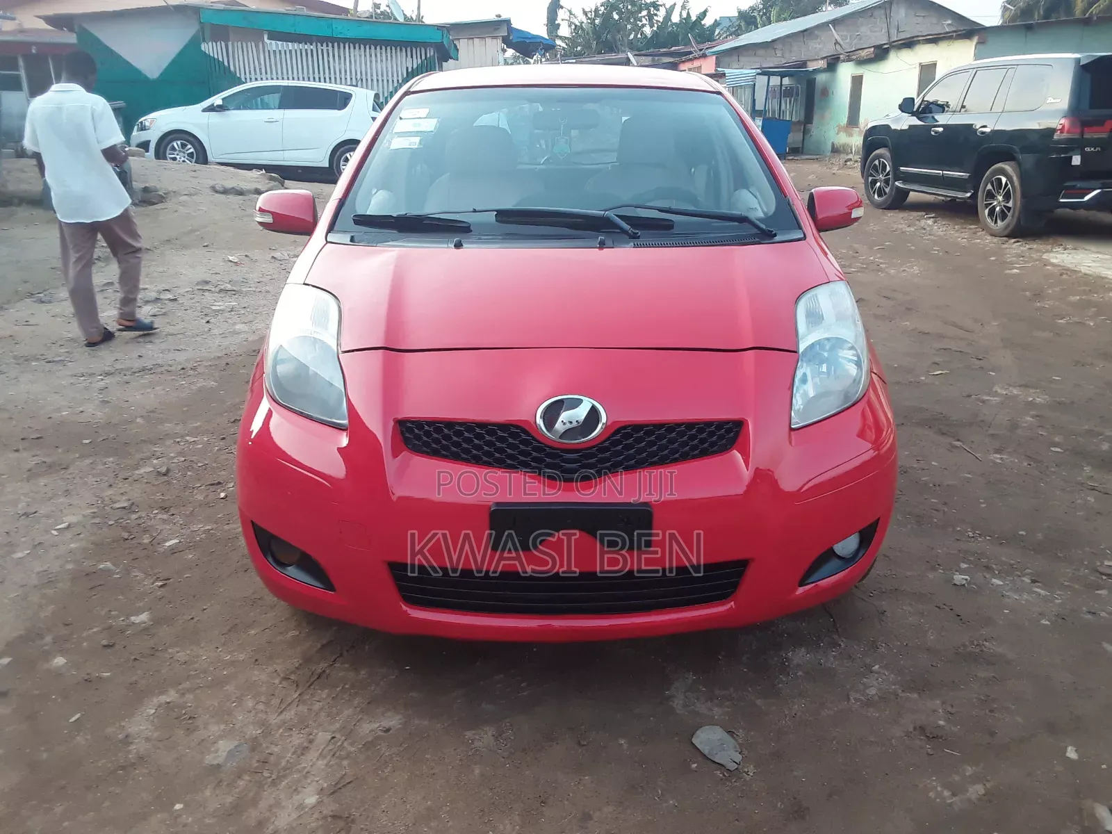 Toyota Vitz 2010 Red