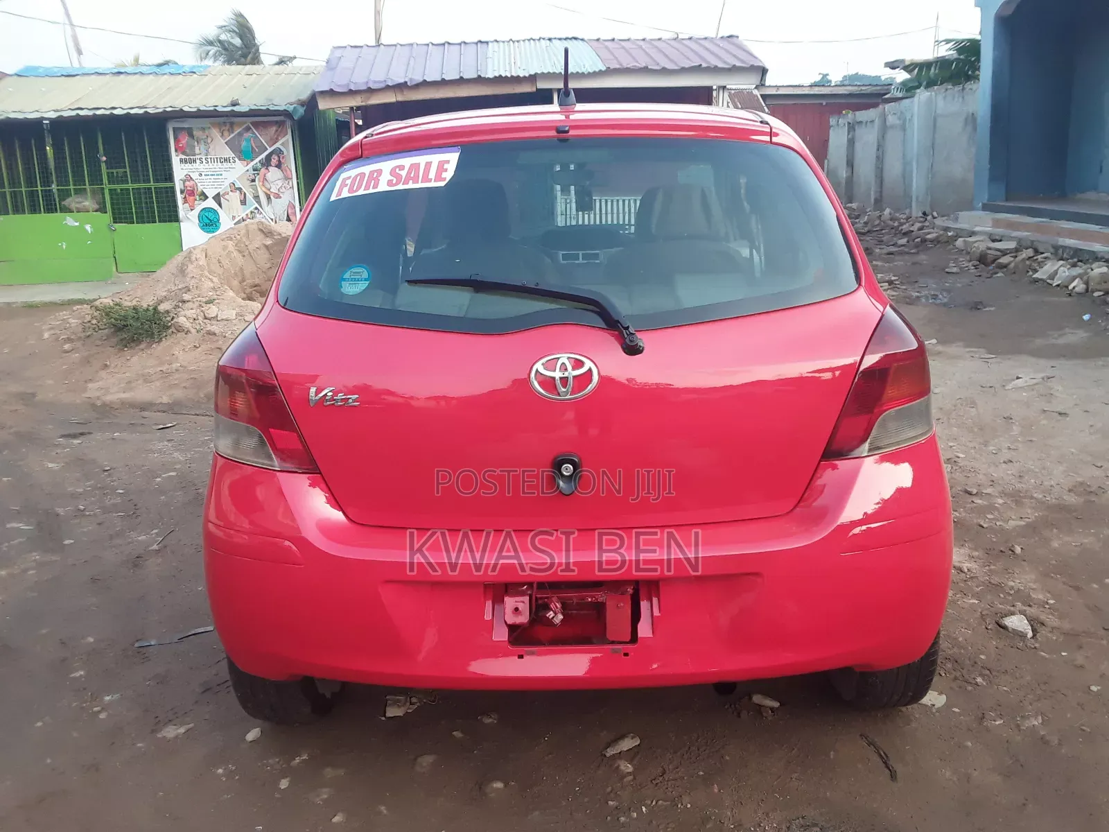 Toyota Vitz 2010 Red