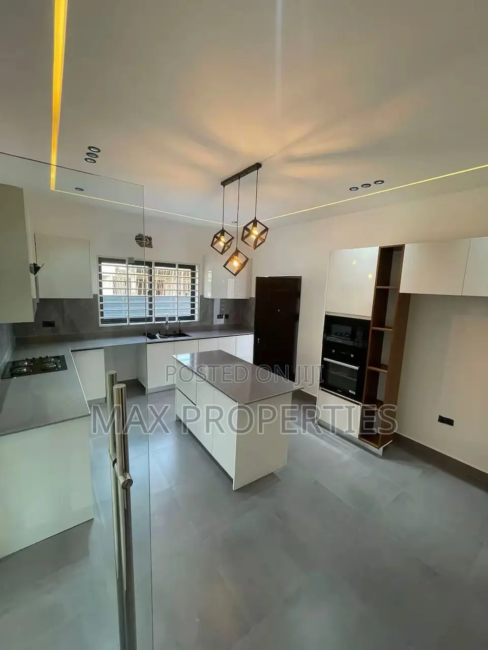 5bdrm House in Oyarifa for sale