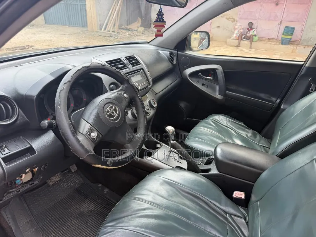 Toyota RAV4 2012 Black