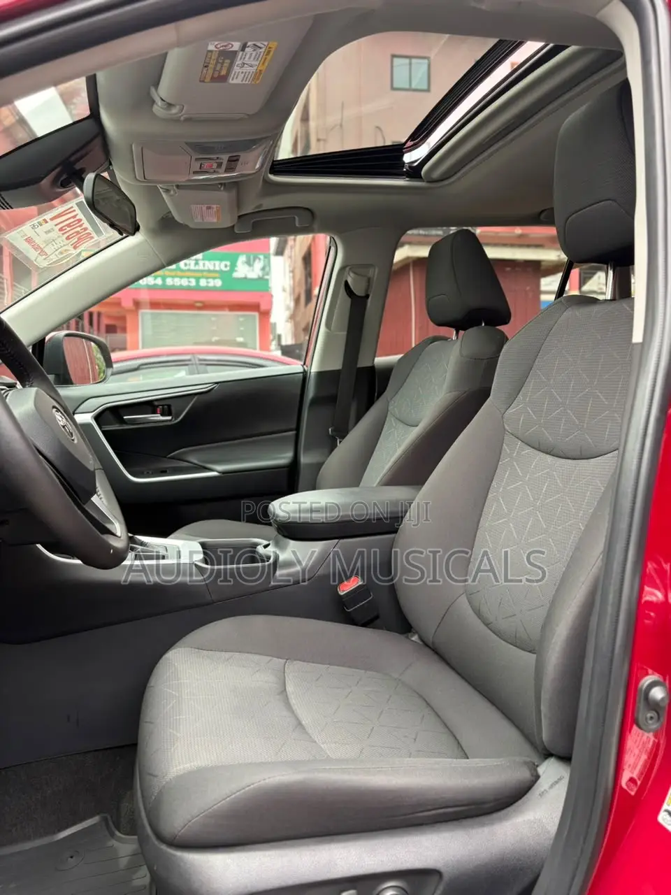 Toyota RAV4 XLE AWD 2024 Red