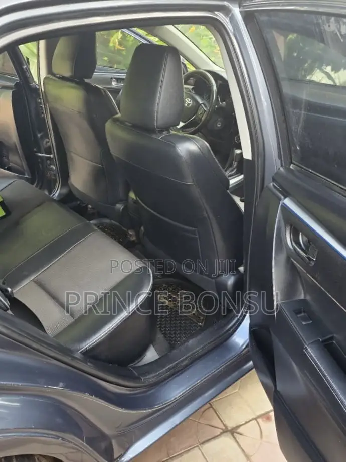 Toyota Corolla 2016 Gray