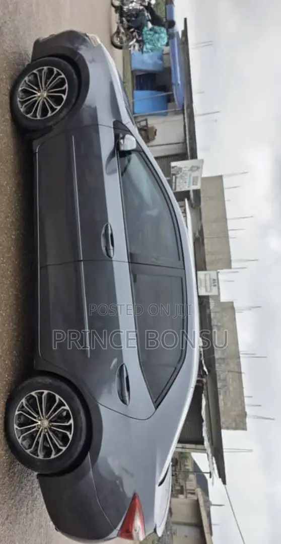 Toyota Corolla 2016 Gray