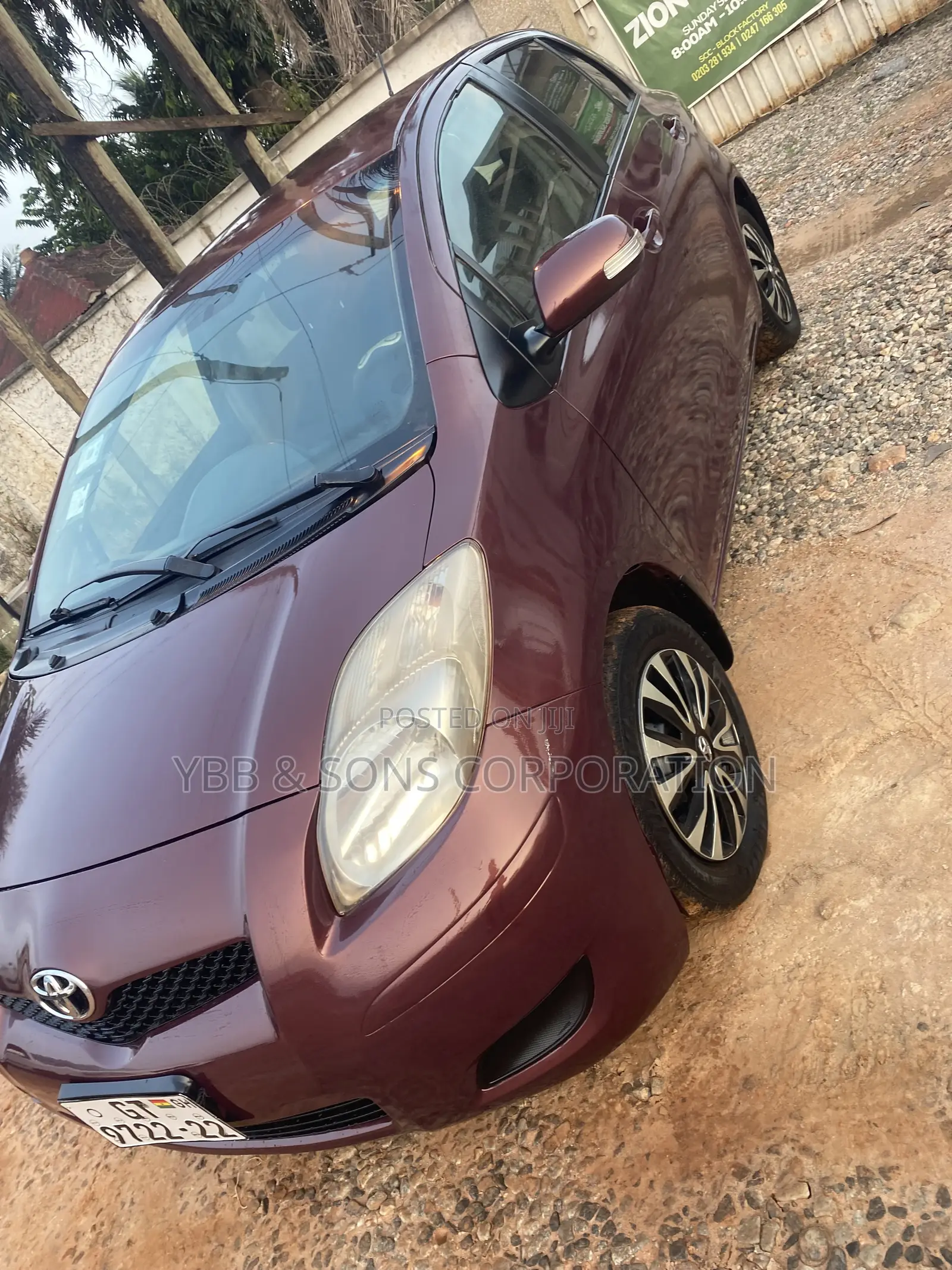 Toyota Vitz 2010 Brown