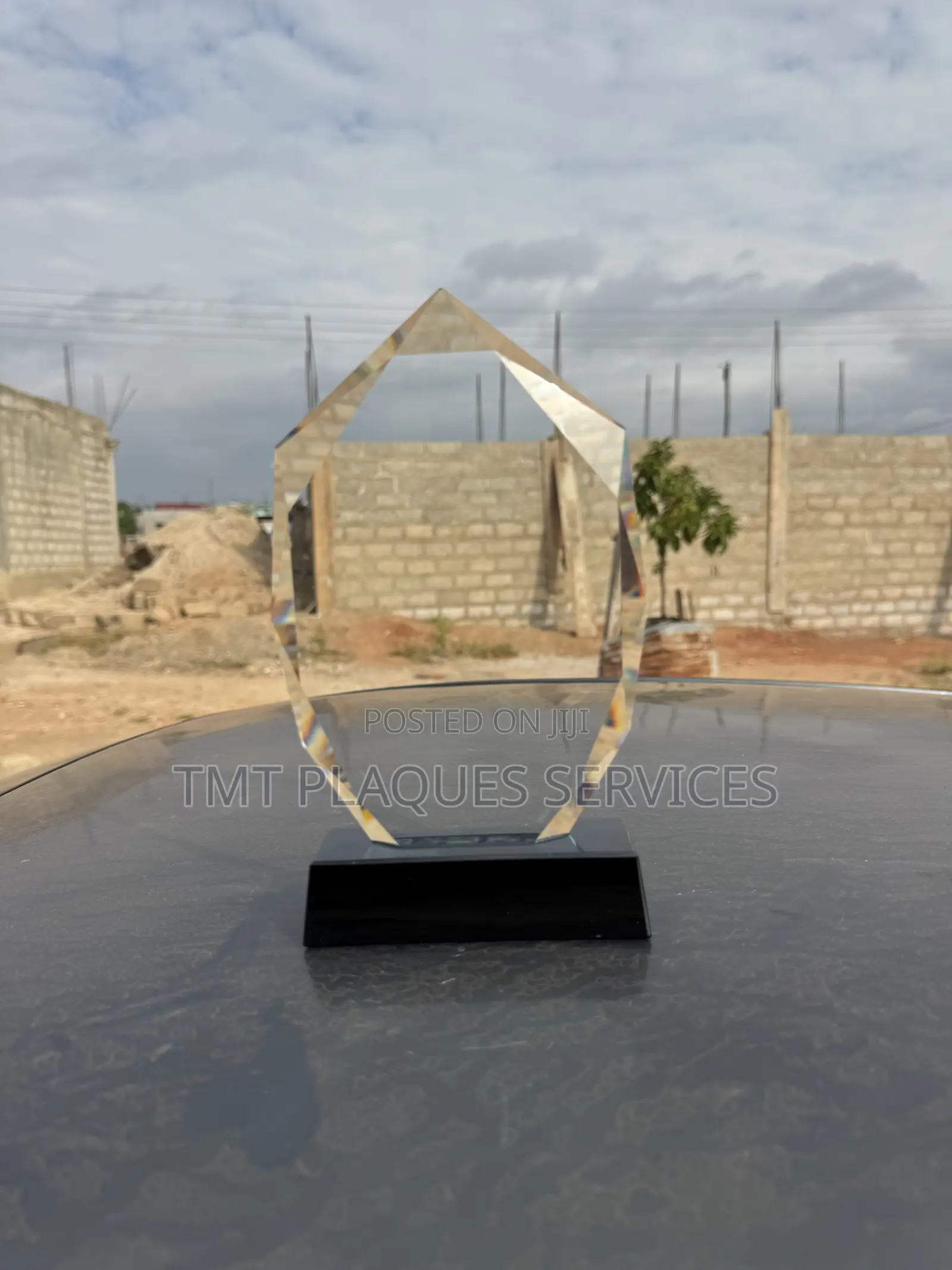Round Hot Crystal Plaque