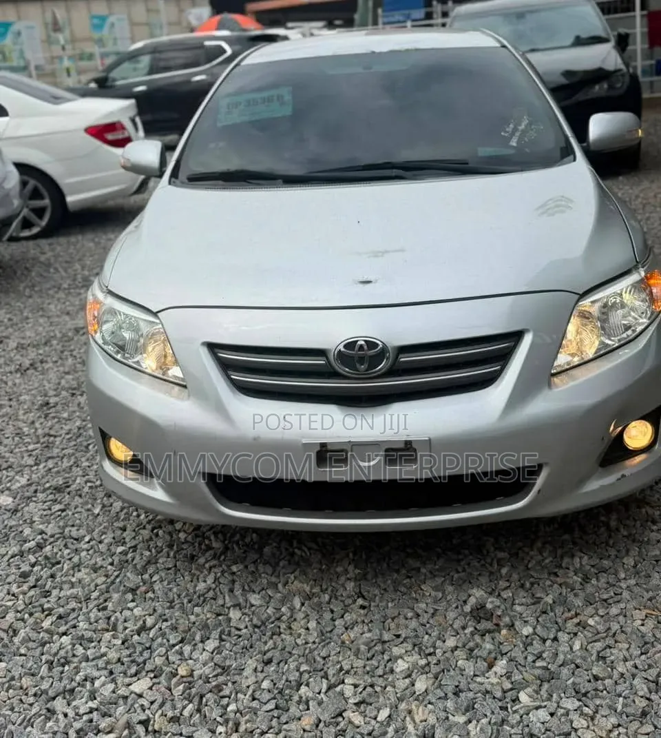 Toyota Corolla 2012 Silver