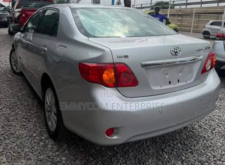Toyota Corolla 2012 Silver