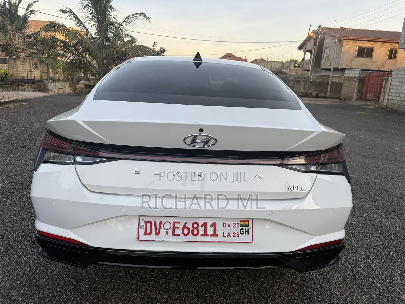 Hyundai Elantra Limited 2022 White