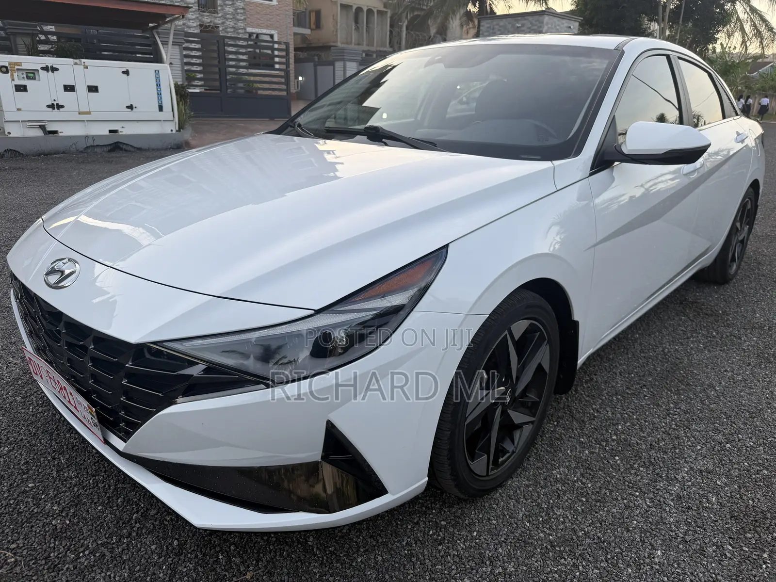 Hyundai Elantra Limited 2022 White