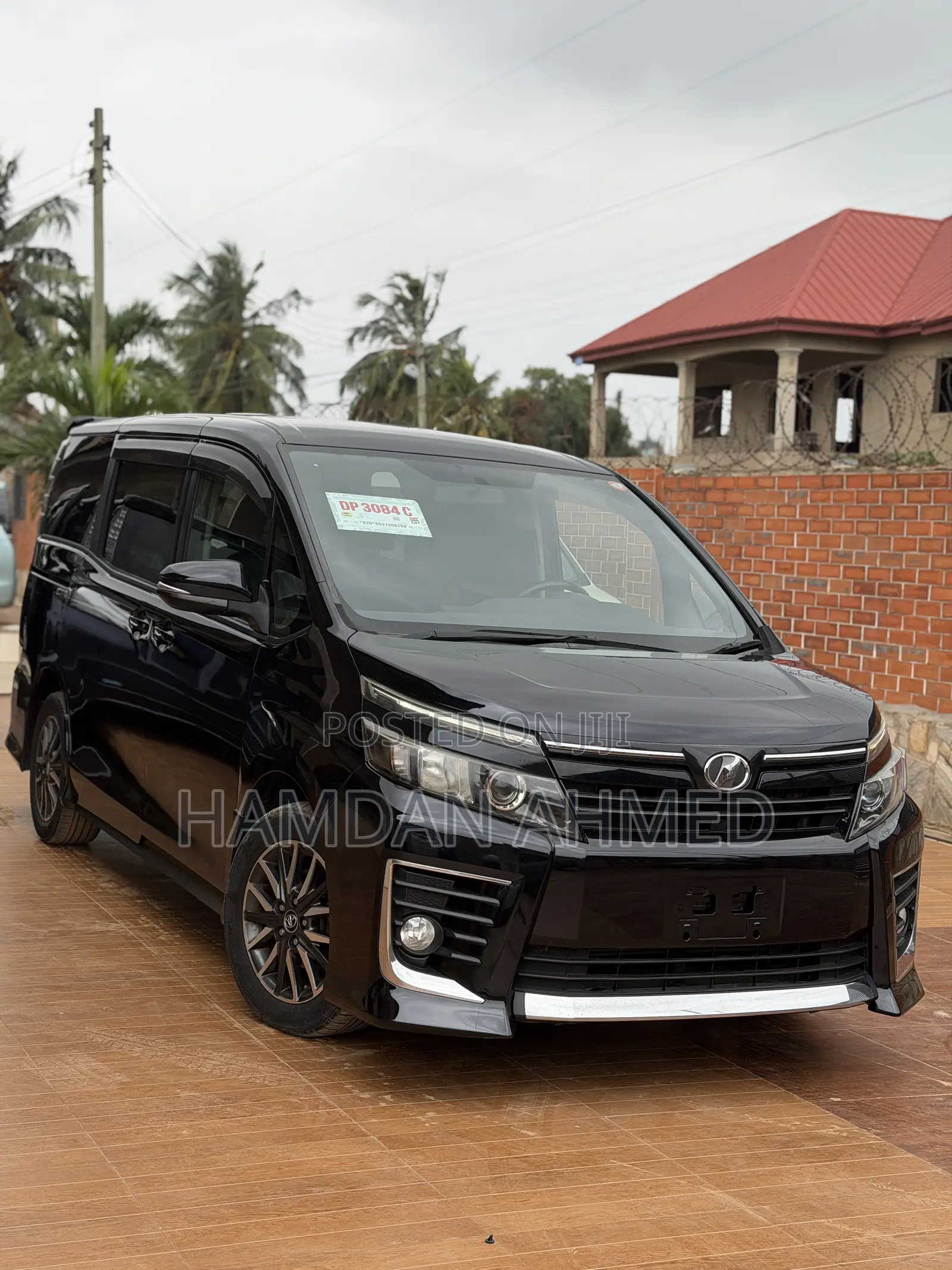 Toyota Voxy ZS Kirameki 2WD 8-Seater 2015 Black