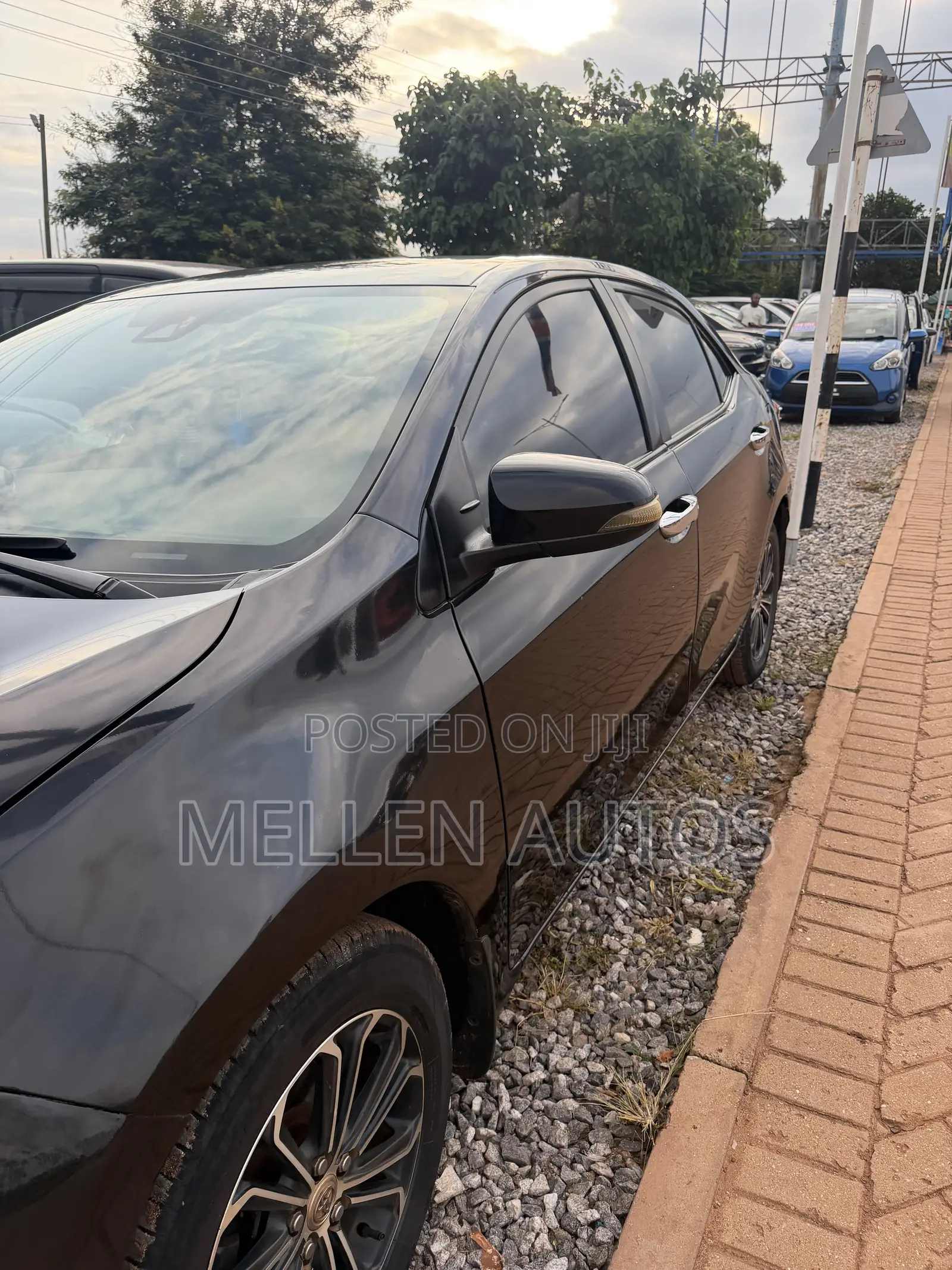 Toyota Corolla LE (1.8L 4cyl 2A) 2018 Black
