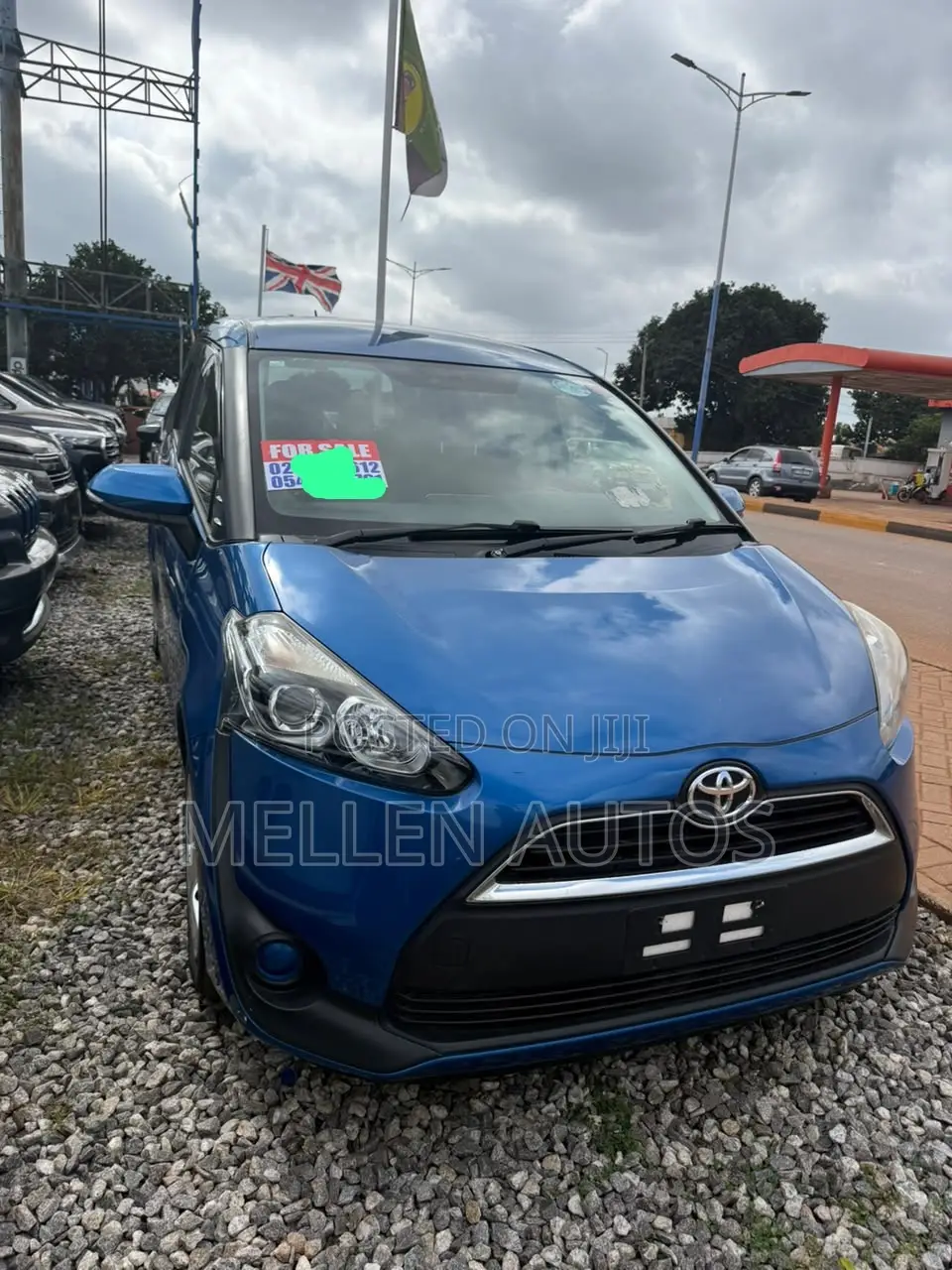 Toyota Sienta 1.5 AWD 2016 Blue