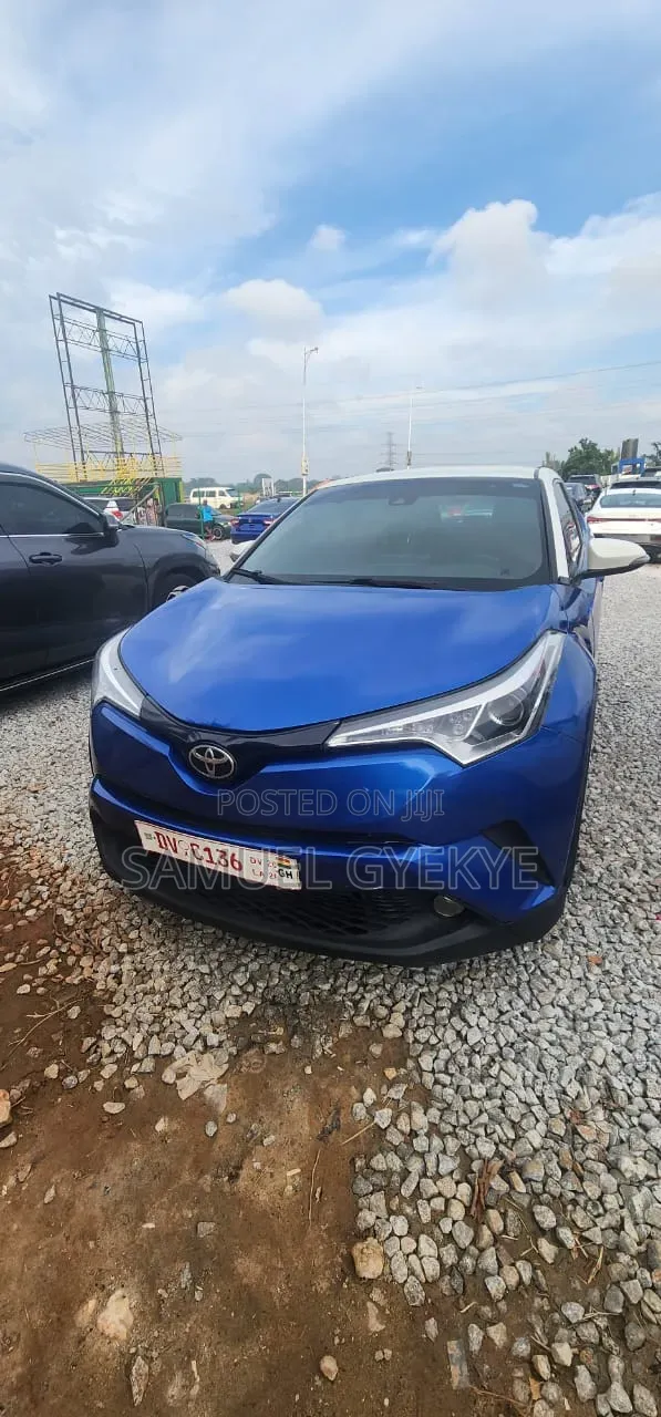 Toyota C-HR 2019 Blue