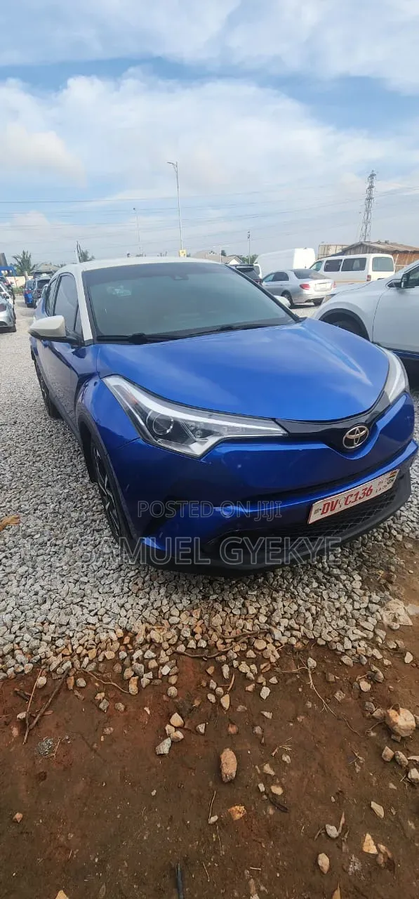 Toyota C-HR 2019 Blue