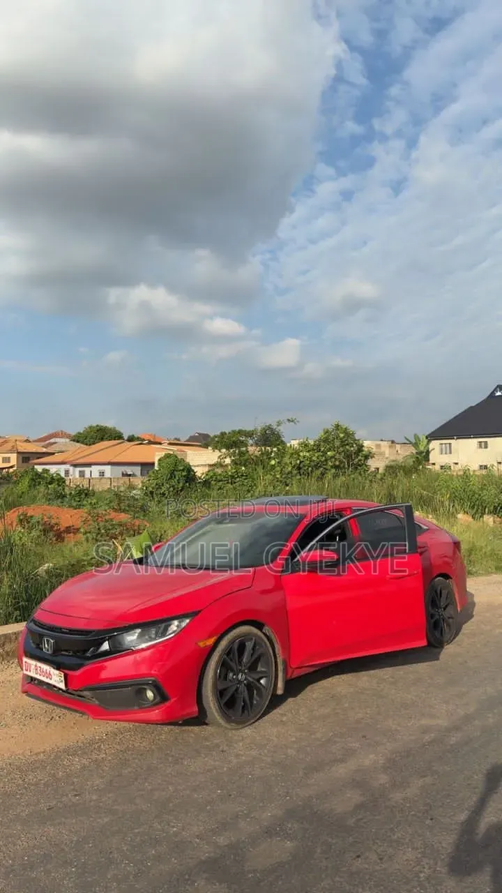 Honda Civic 2018 Red