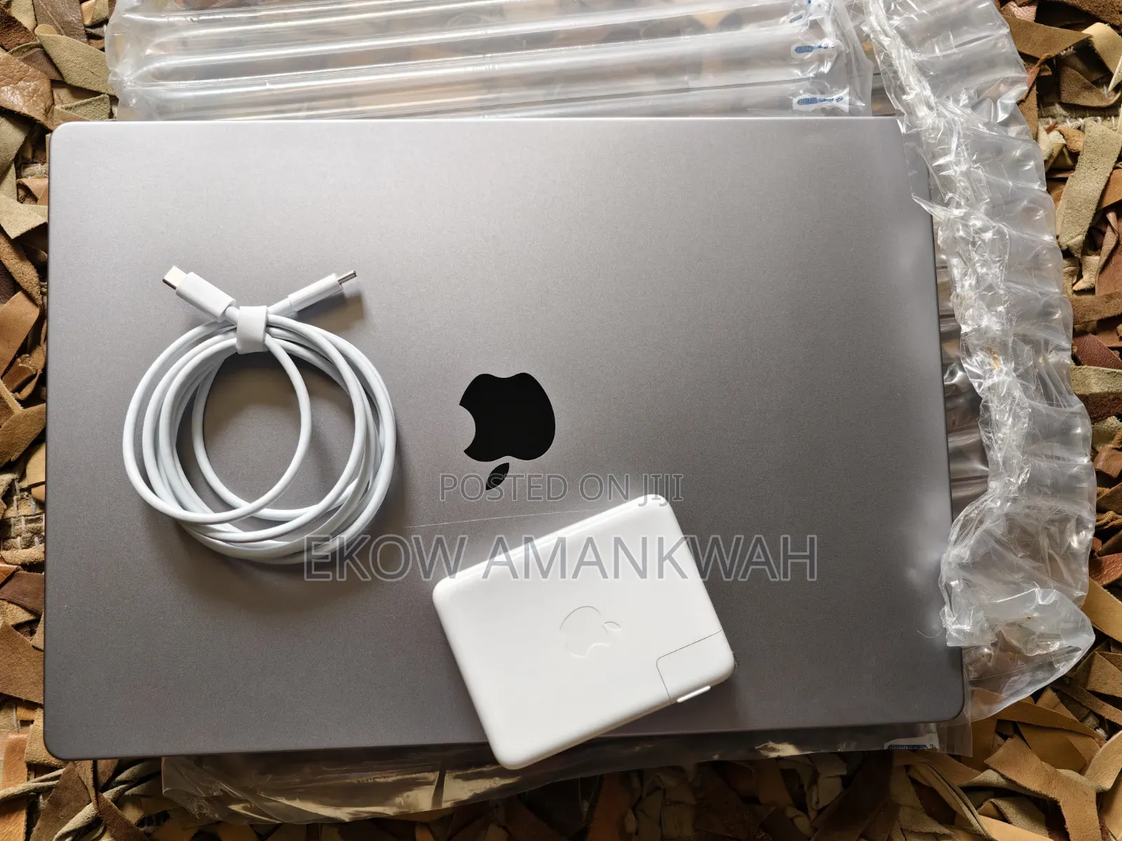 Laptop Apple MacBook Pro 2021 M1 16GB Apple M1 Pro SSD 512GB