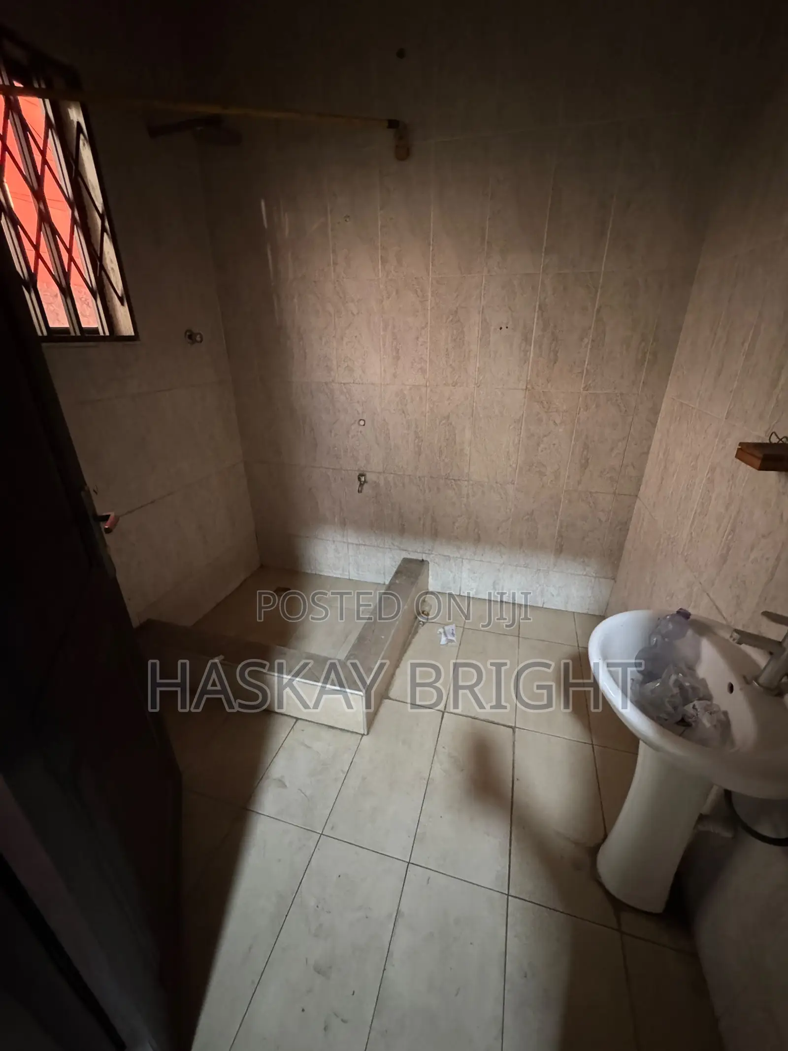 7bdrm House in Achimota for rent