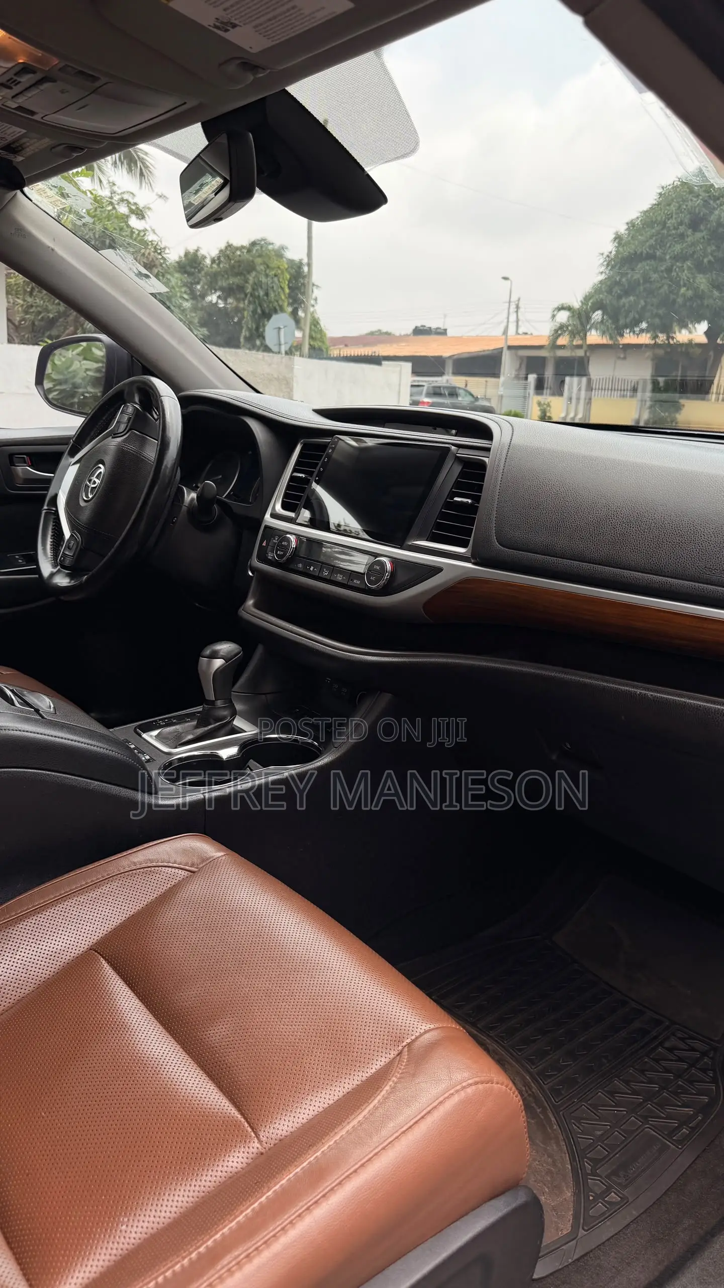 Toyota Highlander XLE 4x2 V6 (3.5L 6cyl 8A) 2017 Blue