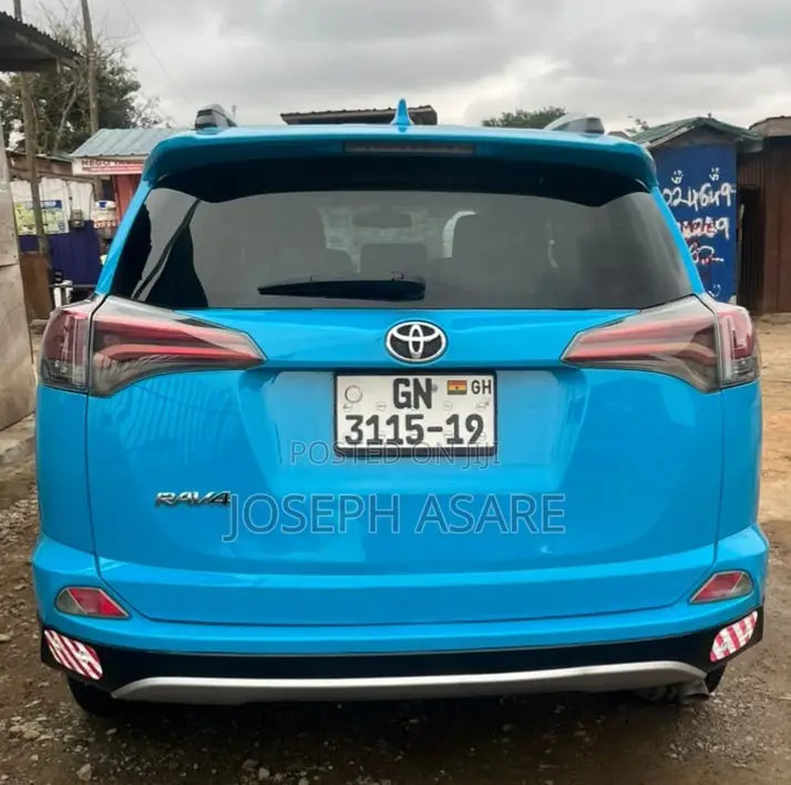 Toyota RAV4 2017 Blue