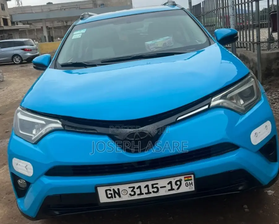 Toyota RAV4 2017 Blue